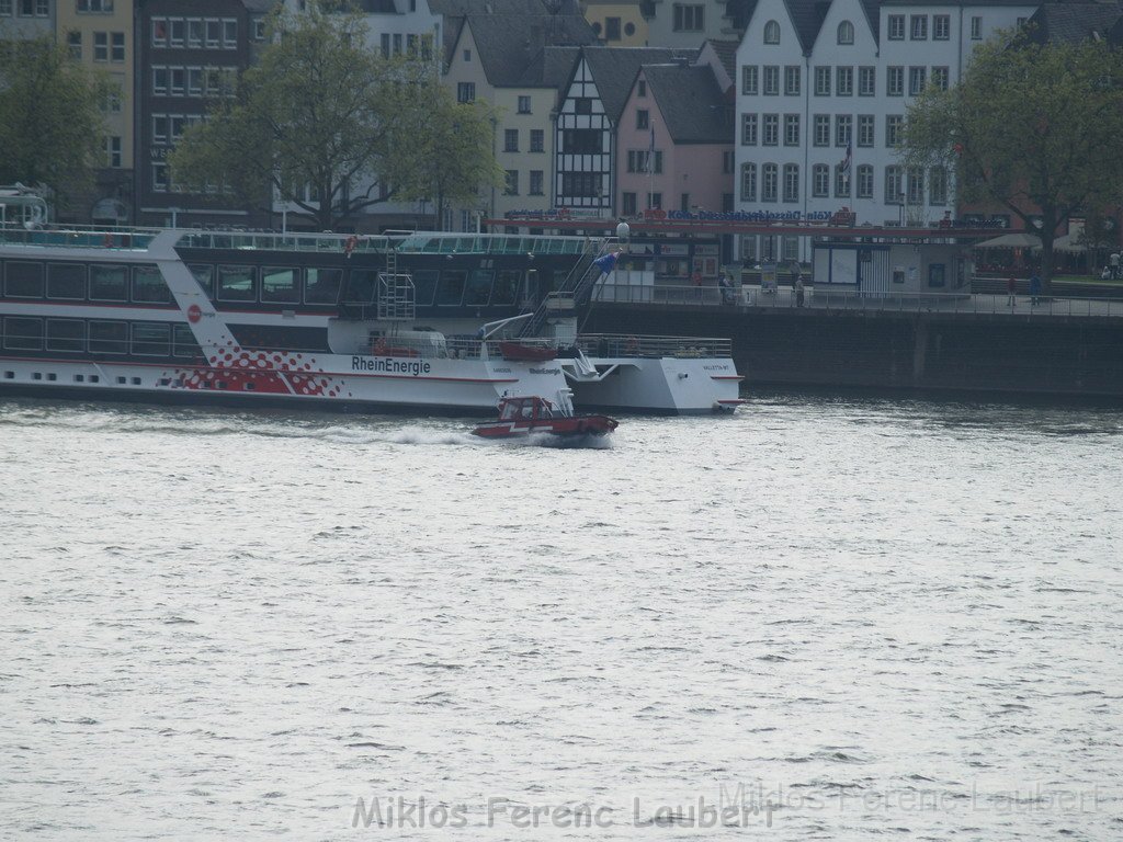 Uebungsfahrt Loeschboot und Ursula P03.JPG